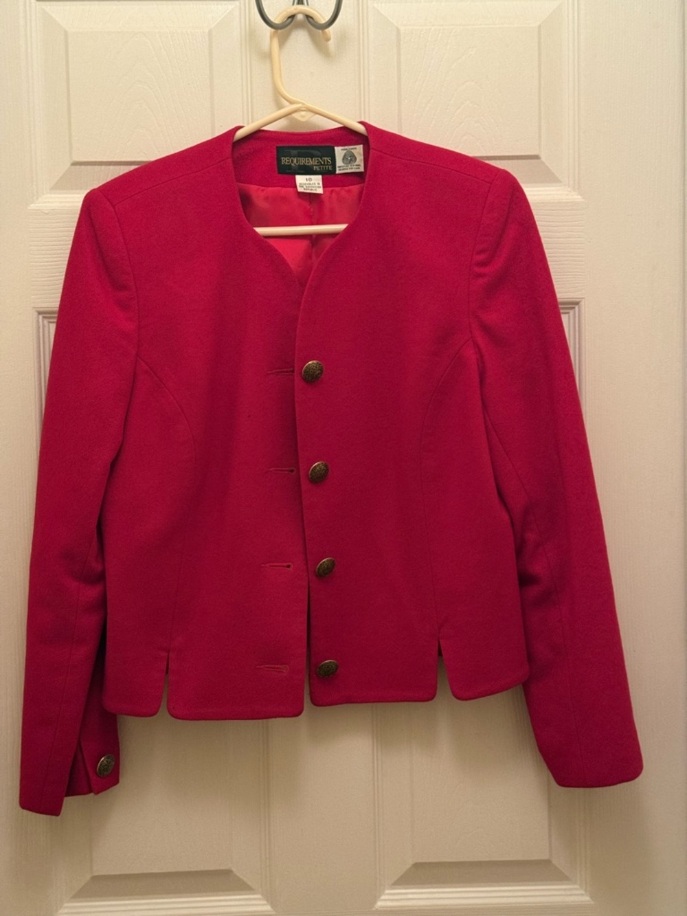 Vintage Requirements 100% Wool Women’s Bright Red Collarless Button Blazer